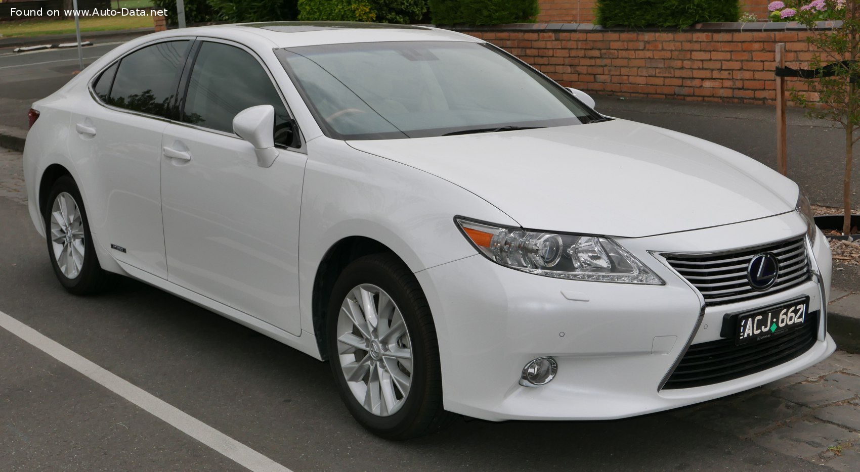 Lexus IS - Wikipedia